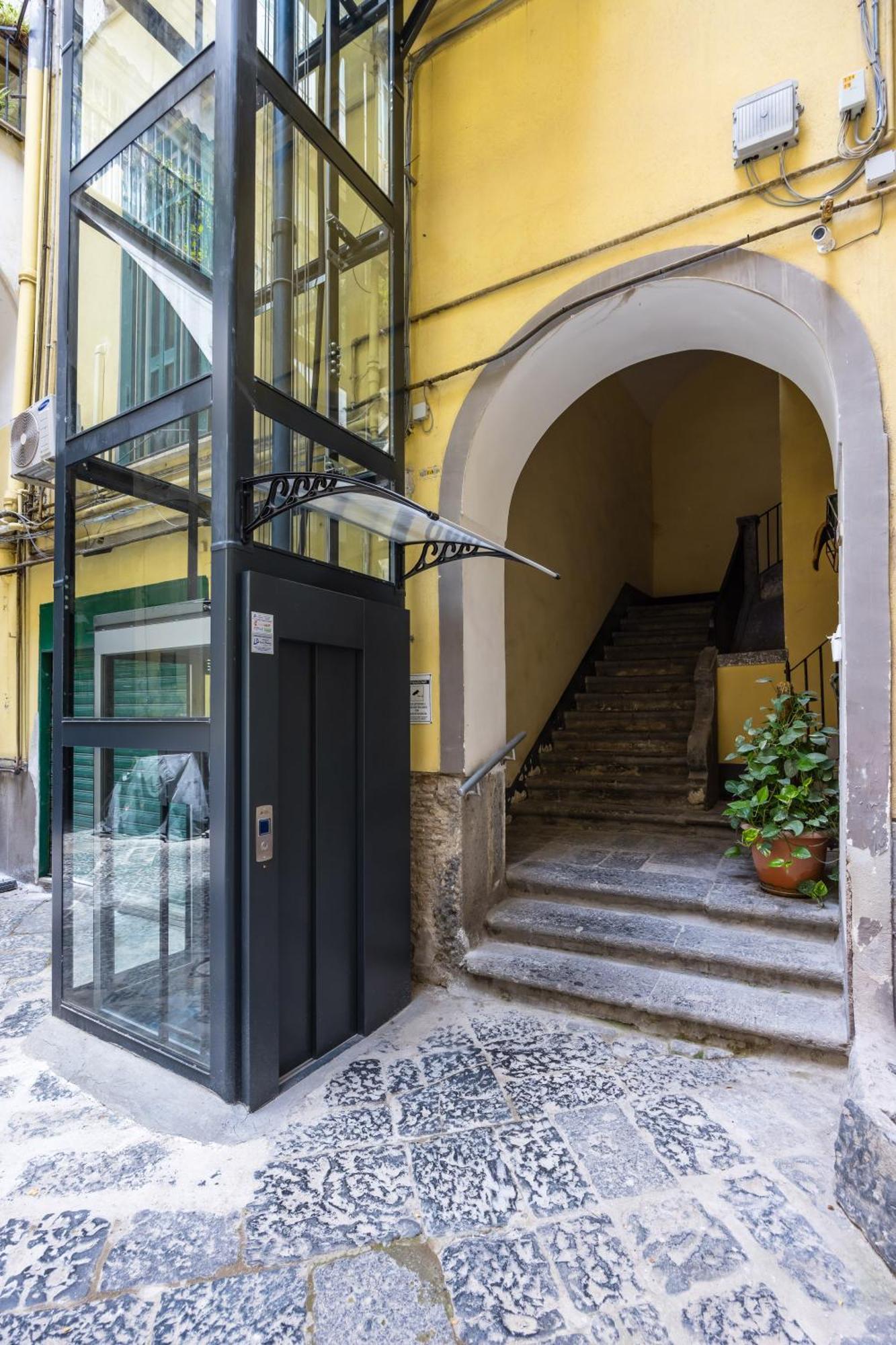 Piazza Miraglia - Apartment By Wonderful Italy Neapel Exteriör bild